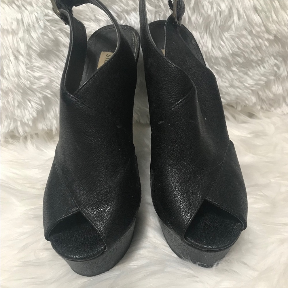 Steve Madden Galleria Platform Sandal